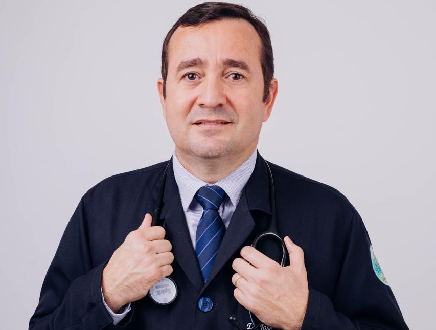 Dr. Kleber, médico veterinário