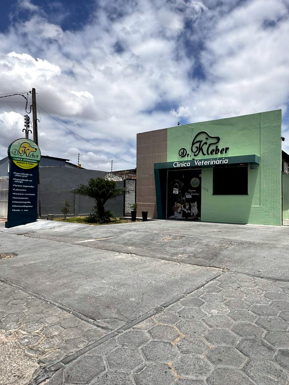 Fachada da Clínica Veterinária Dr. Kleber
